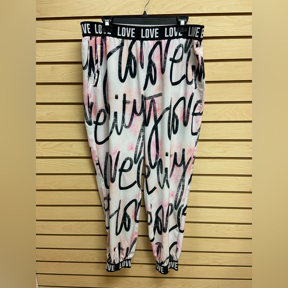 SOHO FASHIONABLE GREAT LOOKING WOMEN SLEEPWEAR HOME LOVE PANTS SIZE LARGE